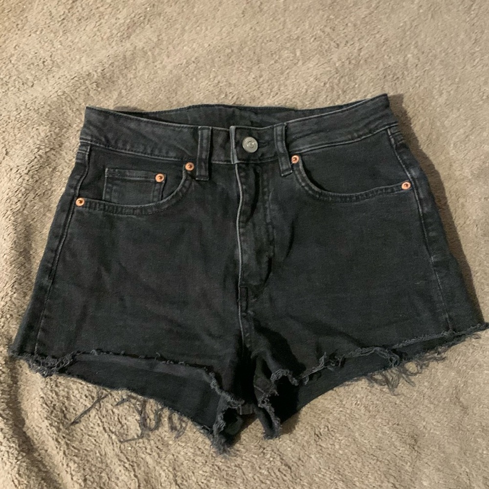 High waisted H&M denim shorts